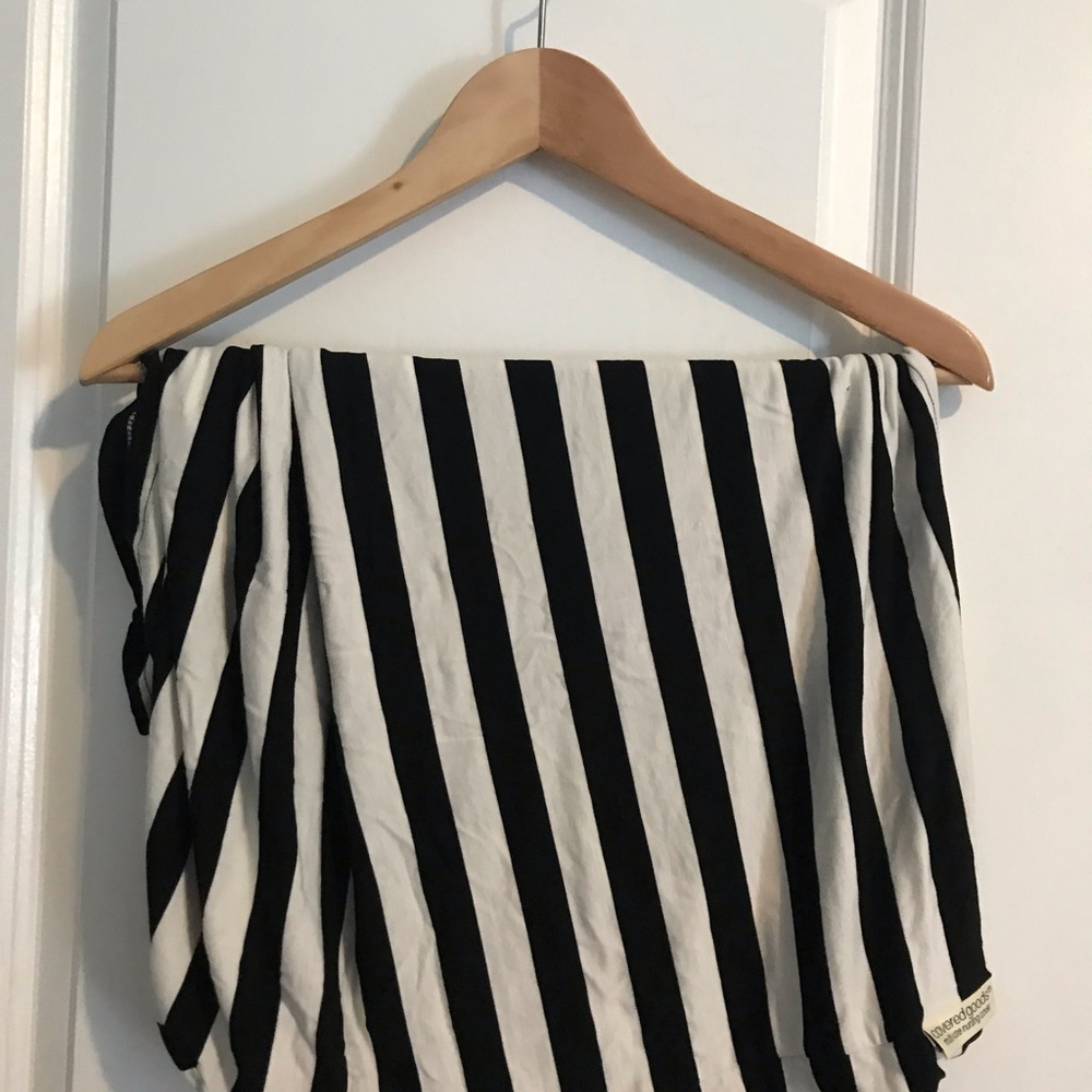 Covered Goods Multi-Use Nursing Cover - Picture 5 of 7